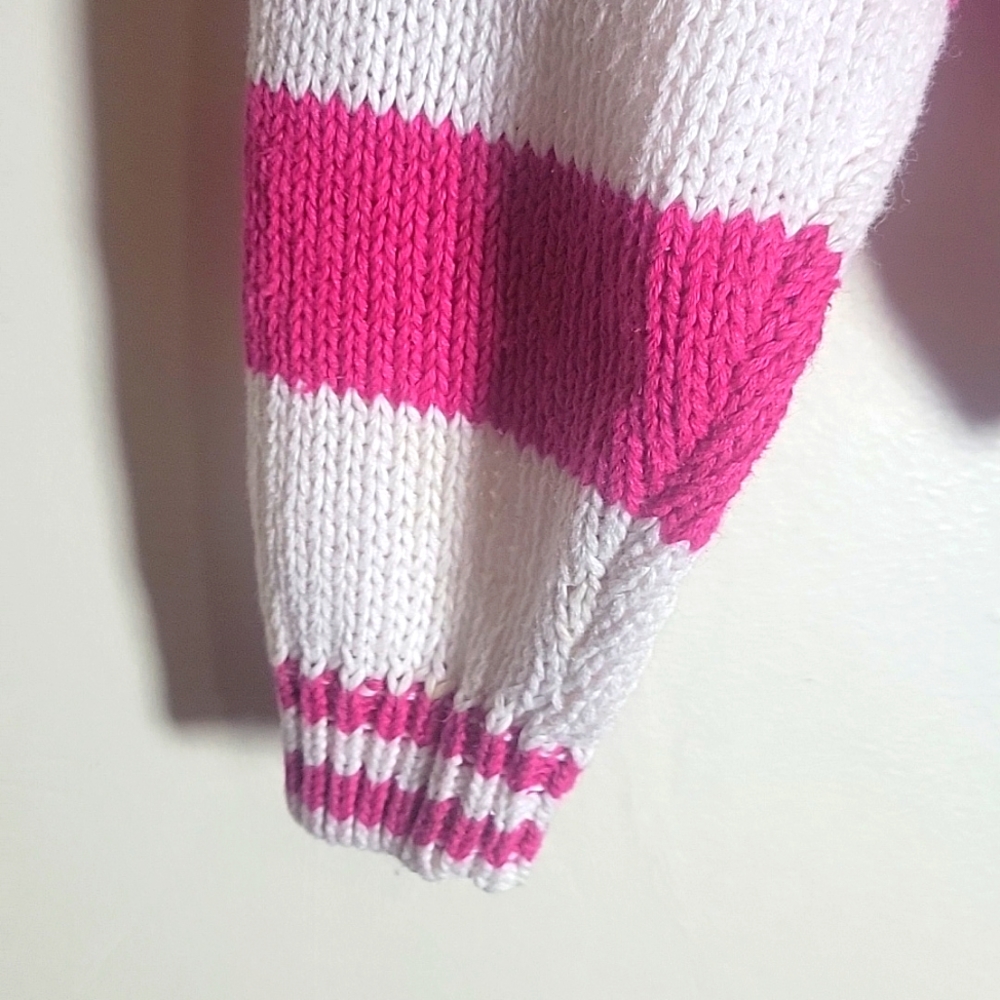 Hooded Sweater - Picture 3 of 4